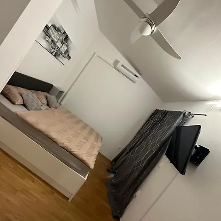 Semesterbostad House Ina*** Barbat na Rabu